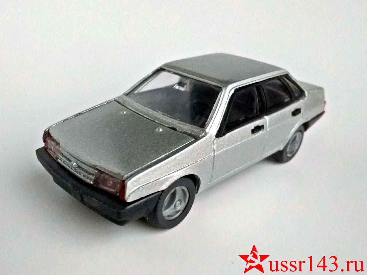 ВАЗ-21099 модель автомобиля 1:43